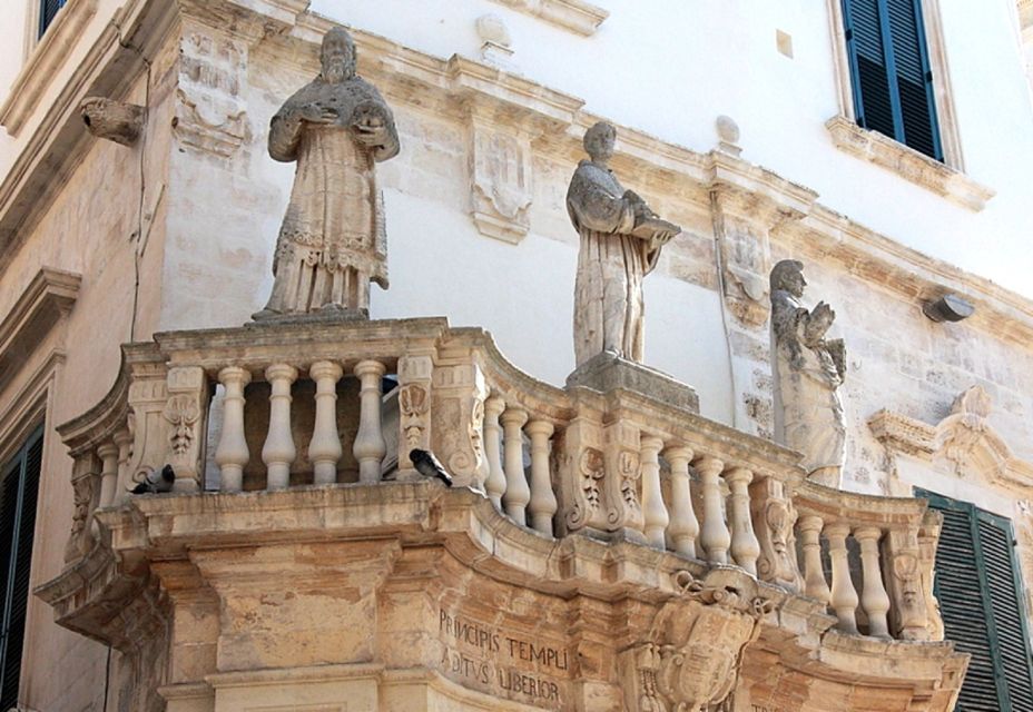 Lecce: Walking Tour - Starting at Sant’Oronzo Square and the Roman Amphitheater