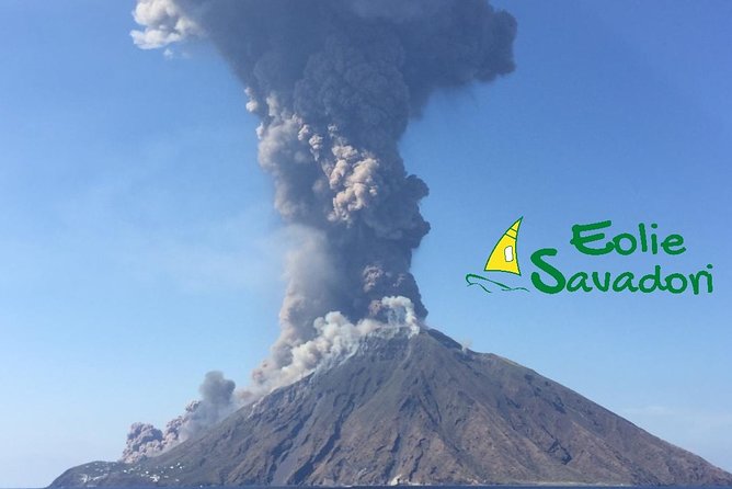 Lipari Stromboli volcano - The onboard experience: guide talk, language options, and real-time tips