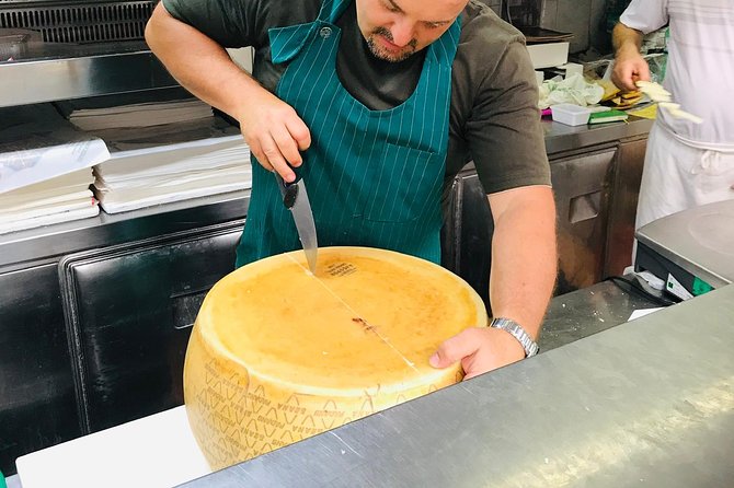 Livorno Food and Market Tour - Outdoor Fruit and Vegetable Market: Smells, Snacks, and Local Rhythm