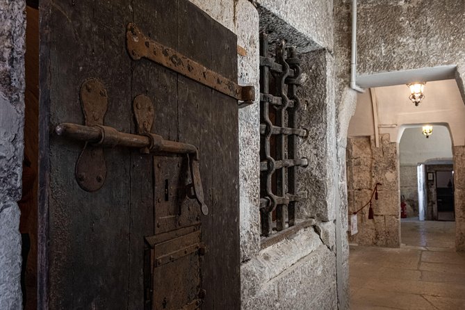 Lords of the Night Prisons Palace: Cells & Torture Tools Visit - Circolo Artistico and Palazzo Delle Prigioni: Where the Story Begins