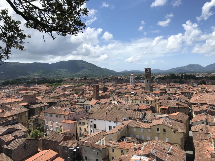Lucca: 2-Hour City Center Walking Tour - Lucca Cathedral finish: optional interior and how to continue