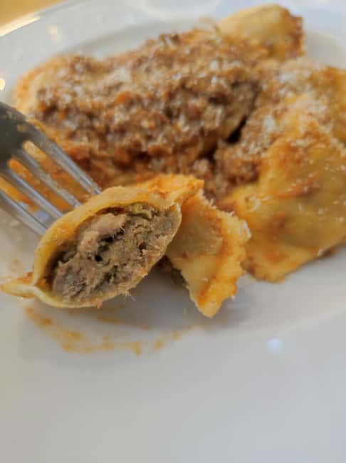 Lucca: Guided Food Walking Tour with Tastings - Stop 4: bakery street food (30 minutes)