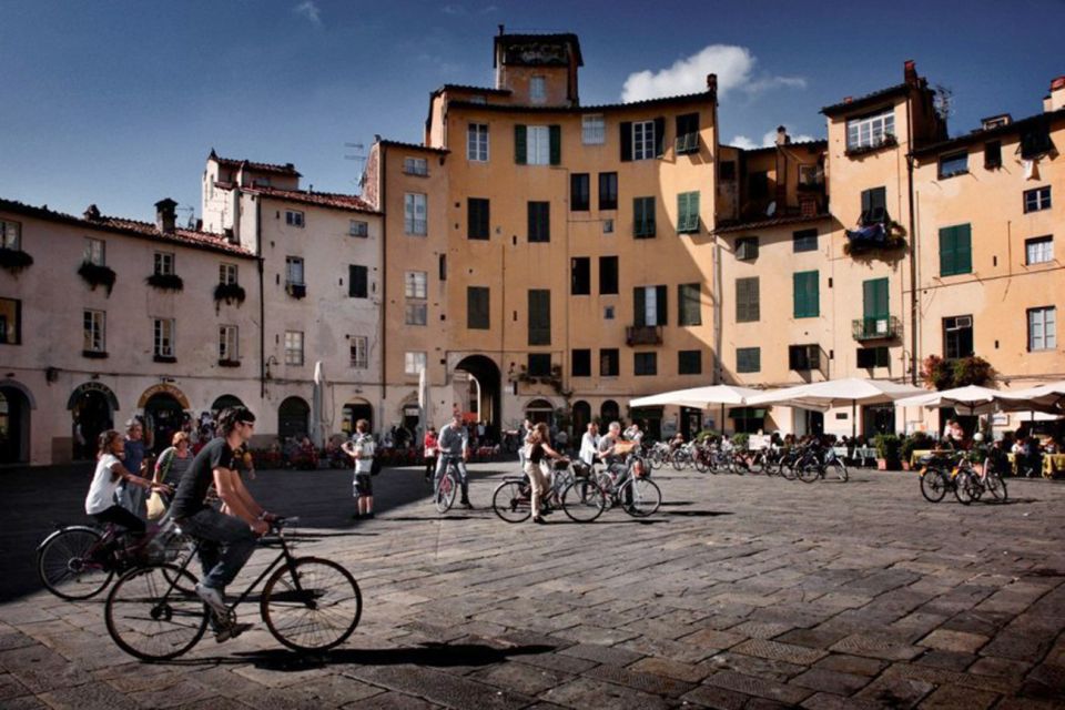 Lucca: Self-Guided Tour by Bike - Finishing at the Duomo di San Martino: end strong