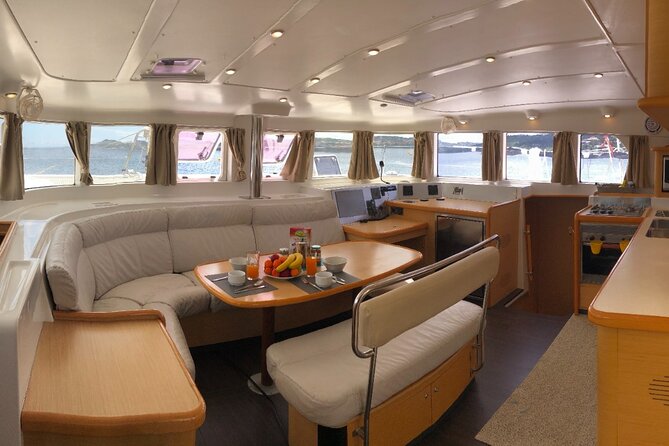 Luxury catamaran from Porto Rafael-Palau to the Maddalena Archipelago - From Palau to the Maddalena Islands: why this catamaran day works