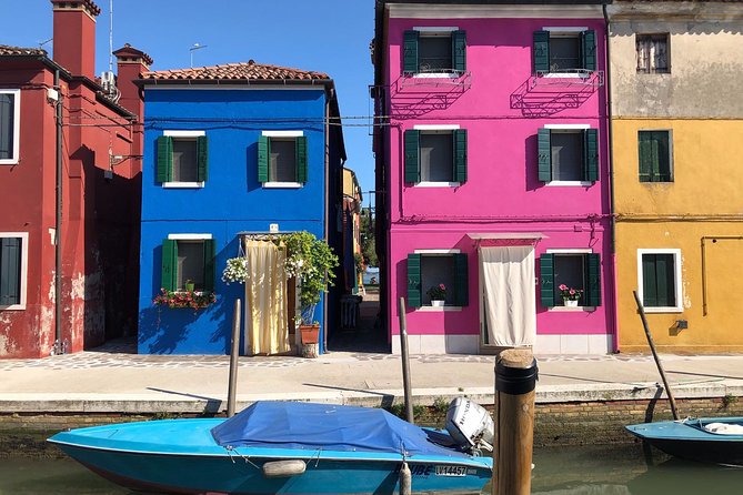 Luxury Tour of Murano & Burano by Private Boat and Guide - Guides you might get: what their style likely feels like