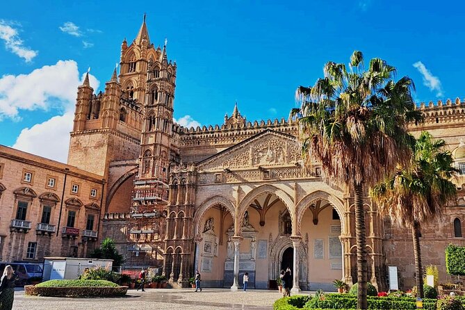 Markets and monuments: walking tour and street food in Palermo - Piazza Olivella to Quattro Canti: the city’s geometry in motion