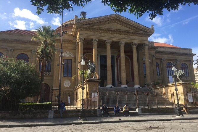 Markets and Monuments: Walking Tour in the Center of Palermo - Meeting at Piazza Vincenzo Bellini: Where the Walk Starts and How It Ends