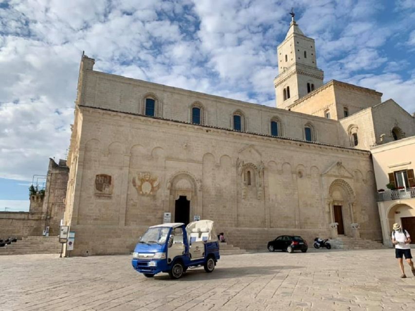 Matera: Panoramic Tuk-Tuk Tour - Panoramic viewpoints for photos of Sasso Barisano and Caveoso