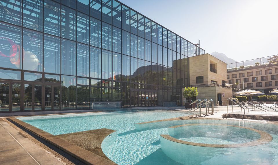 Merano: Terme Merano Pools and Sauna Entry Ticket - Sauna Bar, Snacks, and Staying Comfortable Between Sessions