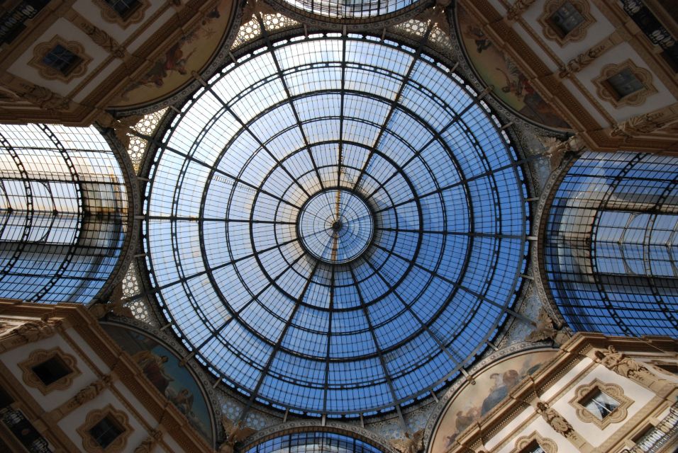 Milan by Night 2-Hour Walking Tour - Vittorio Emanuele Gallery: the photo stop that also teaches