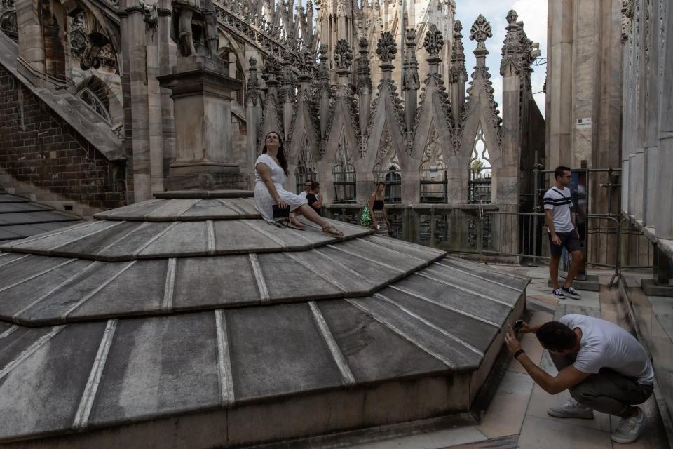 Milan: Cathedral and Terraces Guided Tour with Tickets - Piazza Mercanti and Palazzo della Ragione: medieval Milan, in plain terms