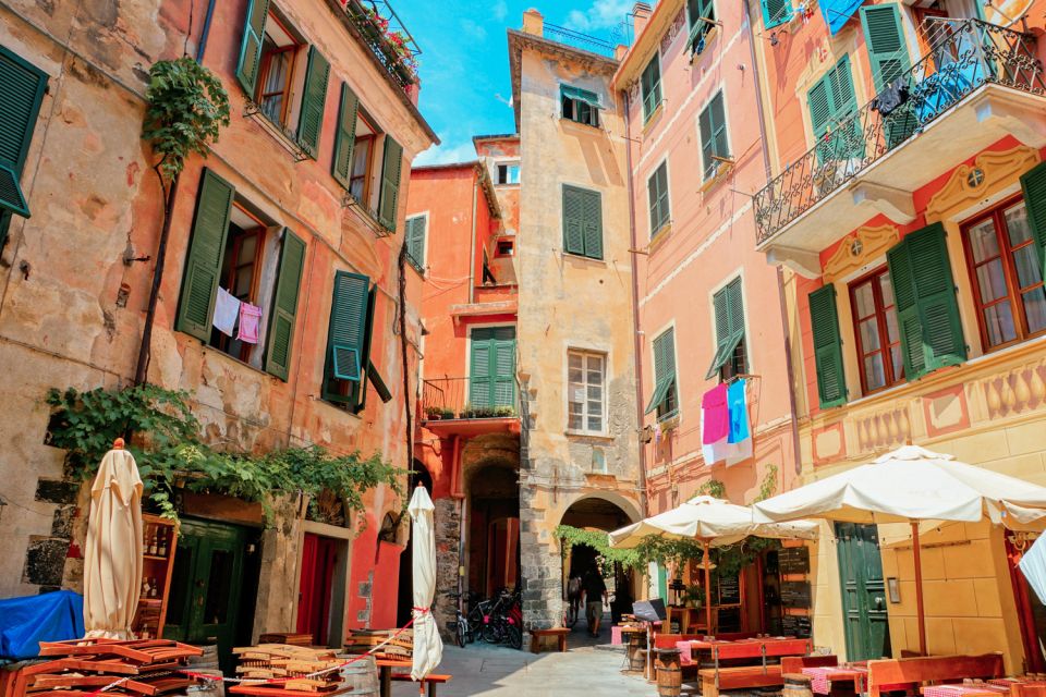 Milan: Cinque Terre Full-Day Guided Trip With Cruise - Manarola Free Time: Short Walks, Big Views
