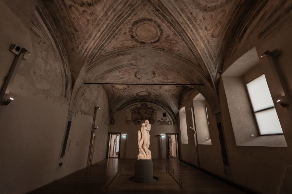 Milan: City Highlights Walking Tour with The Last Supper - Duomo time without the crush: what the interior visit is really for