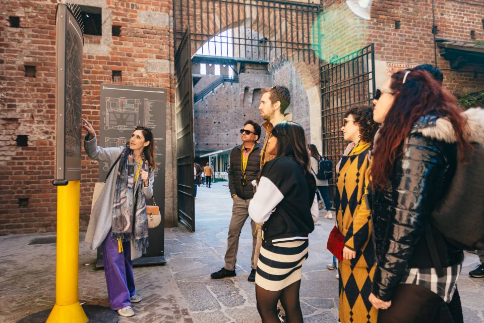 Milan: Da Vinci's Last Supper and Guided Walking Tour - Milan on foot: Duomo exterior, La Scala views, and the stop-and-look strategy