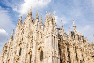 Milan Duomo Rooftops Tour + Optional Hop-on-Hop-off ticket - Meeting at 12OZ Coffee Joint and beating the worst of the lines