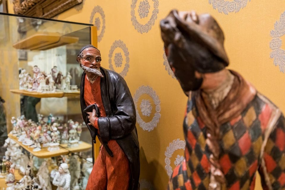 Milan: Entrance Ticket to La Scala Theatre Museum - The Human Touch: Staff Guidance and Rehearsal Moments