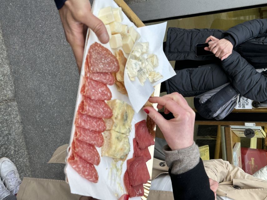 Milan: Guided Street Food Walking Tour with Food Tasting - Drinks not included: how to plan your thirst and your budget