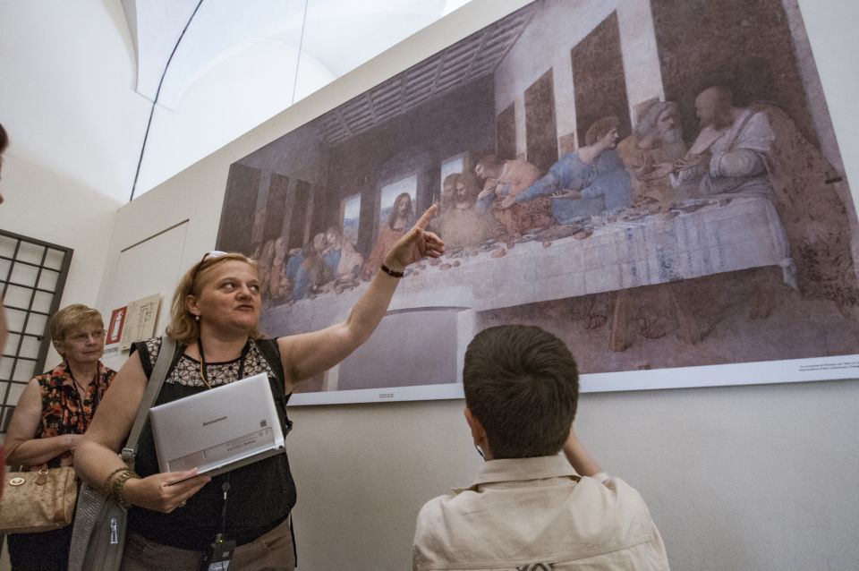 Milan: Guided Walking Tour with Last Supper Skip-the-Line - Duomo time: exterior drama and practical next steps