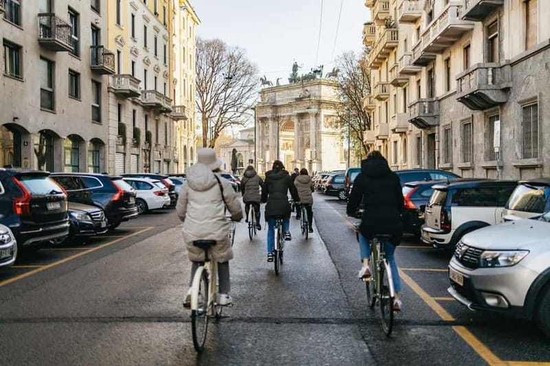 Milan: Hidden Gems Guided Bike Tour - Stop one: getting set up and learning the Milan rhythm