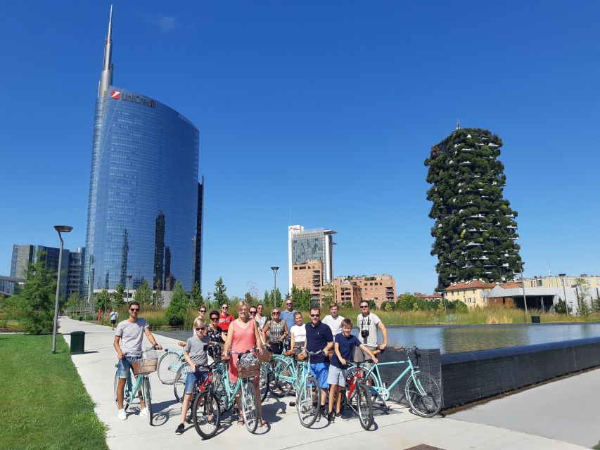 Milan: Highlights and Hidden Gems Guided Bike Tour - Palazzo Reale and Galleria Vittorio Emanuele: Milan’s Elegant Side