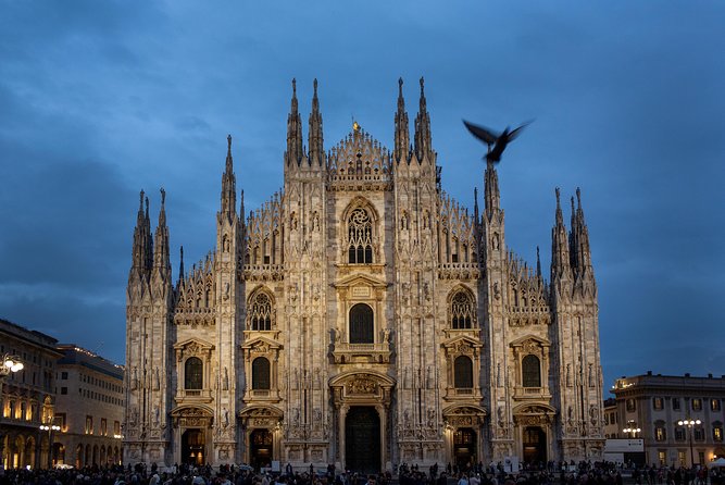 Milan Hop-On Hop-Off Bus Tour with Four Routes - Line B (Blue) for Palazzo Lombardia, Porta Venezia, and Leonardo’s Last Supper Area