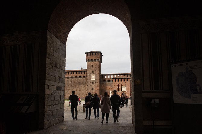 Milan Hop-On Hop-Off Bus Tour with Four Routes - Onboard Tech: Wi‑Fi, Real-Time App, and 10-Language Audio