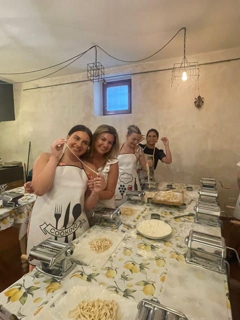 Milan: Pasta and Tiramisu Cooking Class with Wine - Wine With Dinner: What’s Included and How It Changes the Meal