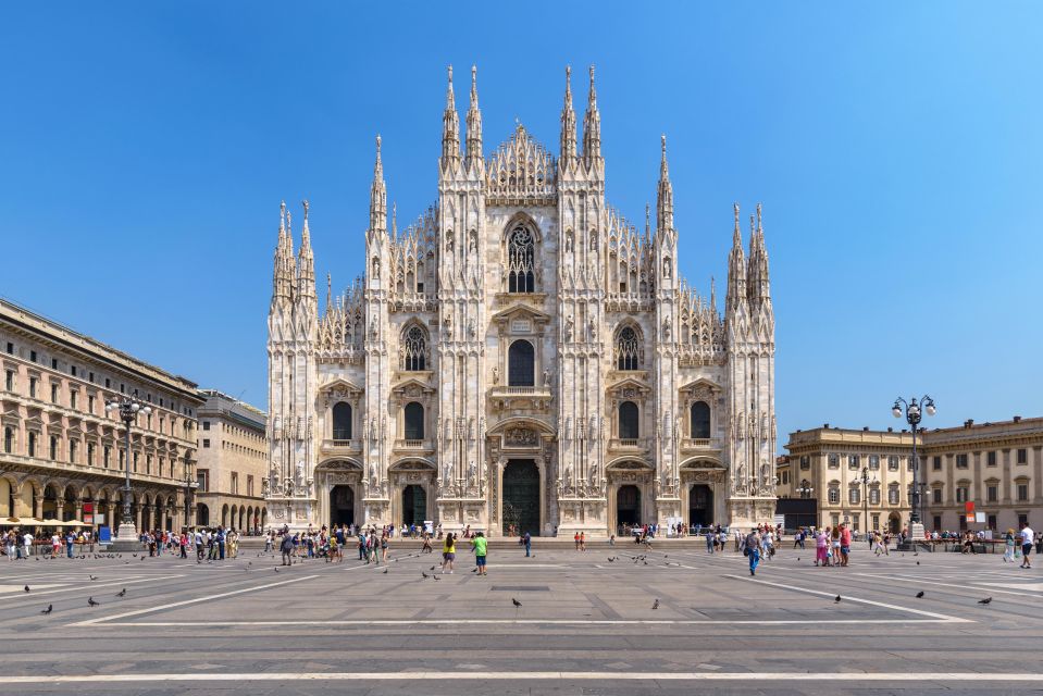 Milan: Skip-the-Line Duomo Guided Tour & Hop-on Hop-off Bus - Stories, secrets, and the kind of guide that makes it click