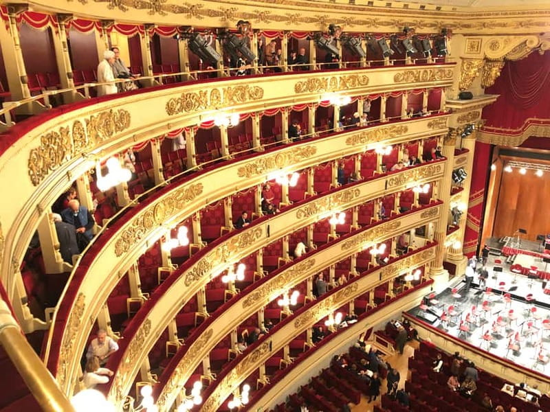 Milan: Skip-the-Line La Scala Museum Tour + Hop On Hop Off - Key things to know before you go