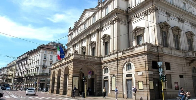 Milan: Skip-the-Line La Scala Museum Tour + Hop On Hop Off - Plan smart: rules inside and what to bring