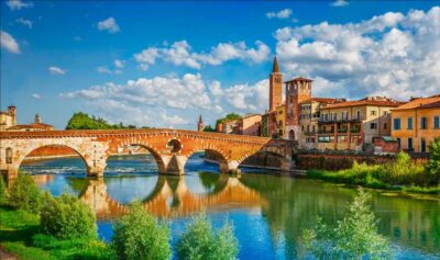 Milan: Verona Day Tour with a Lake Garda Cruise to Sirmione - Getting From Milan: Piazza IV Novembre and the Coach Comfort