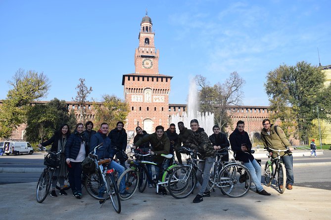 Milan's Hidden Gems: Unique Bike Tour (ENG, NL) - The 10-stop loop: Bosco Verticale to Monumental Cemetery