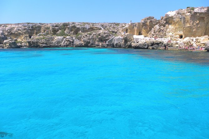 Mini Cruise to Favignana and Levanzo with lunch on board - Cala Azzurra swim stop: how the timing affects your water break