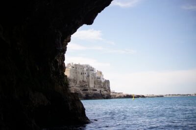 Monopoli Shared tour by Gozzo boat to the Polignano caves - Molo Margherita: where you start (and how not to lose time)