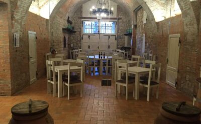 Montepulciano: Wine Tasting & Lunch in a Typical Winery - Talosa Cantina Storica: show up early or you miss the whole thing