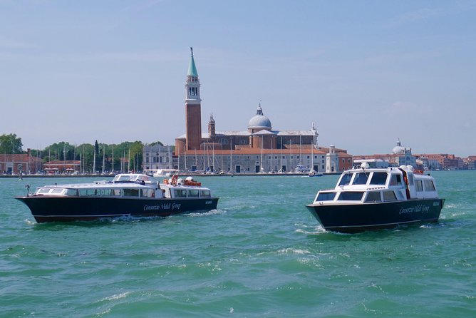 Morning Venice Lagoon Cruise: Murano and Burano Islands - Boat comfort, crowd reality, and getting the best seat