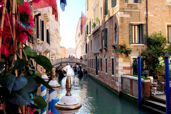 Morning Walking Tour of Venice with Gondola Ride - Santa Maria della Salute, La Fenice, and Saints John and Paul