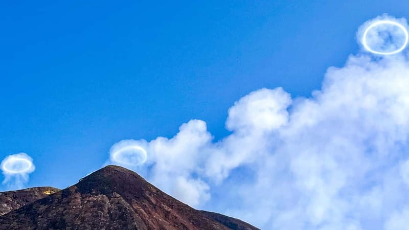Mount Etna: Trek to 3000m with cable car and jeep - Gear, clothing, and safety: what’s provided and what you must bring