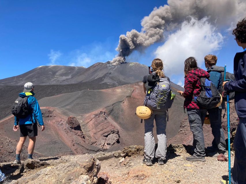 Mount Etna: Volcano Craters Hiking Tour - Valle del Bove and the descent: where knees and weather come into play