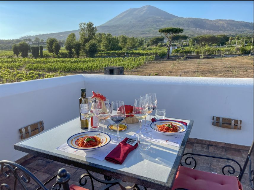 Mount Vesuvius: Vineyard Tour with Wine Tasting and Lunch - Lunch on the slopes: local olive oil and wine vinegar pairing