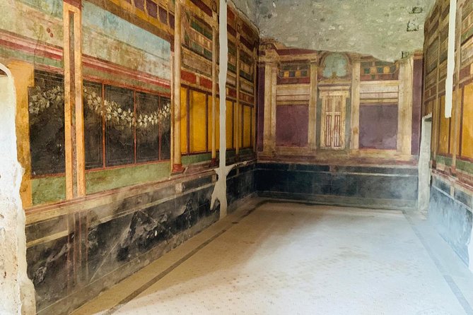 Mt Vesuvius and Pompeii Tour by Bus from Sorrento - The Climb: Footing, Pace, and What to Bring