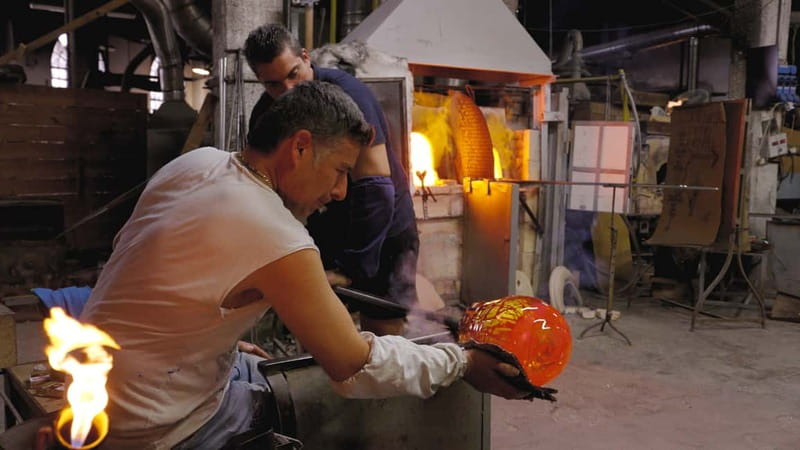 Murano: Glass Blowing Experience at Gino Mazzuccato Factory - The showroom stop: where Murano glass becomes a purchase (and a plan)