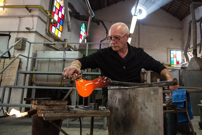 Murano Glass Experience With a Visit to a Burano Lace Island - The big value: two UNESCO-level crafts in one 5-hour loop