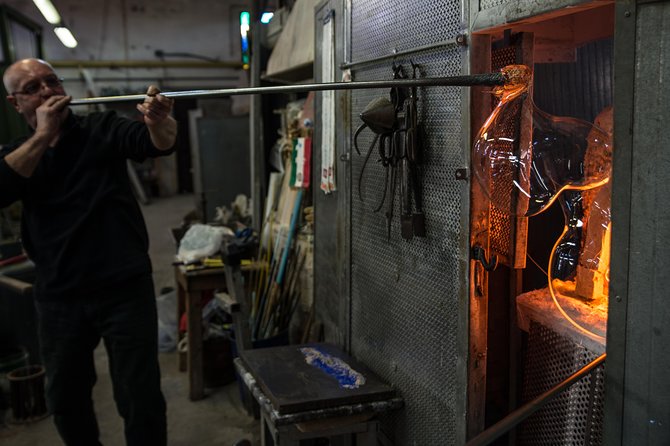 Murano Glass Experience With a Visit to a Burano Lace Island - The Murano island walk: Santi Maria e Donato and a little breathing space
