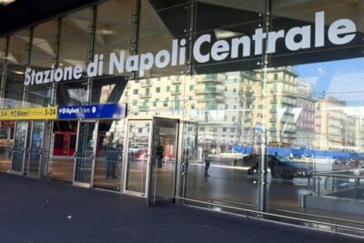 Naples airport/station to Sorrento private arrival transfer - What You’ll Experience Inside the Vehicle (Comfort, AC, and Luggage)
