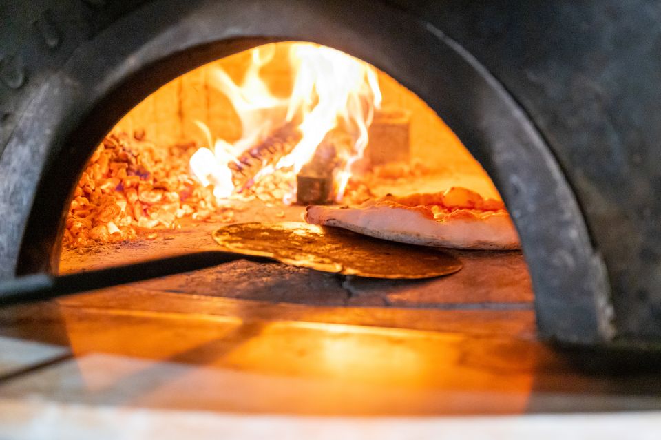 Naples: Authentic Neapolitan Pizza Making Class - Key highlights worth showing up for