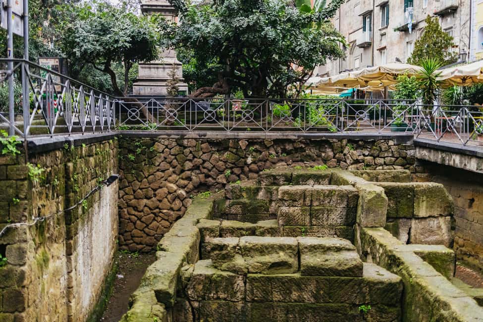 Naples: Old Town Guided Walking Tour - Shared group vs private tour: pick the format that fits your energy