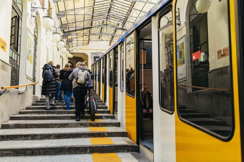 Naples: Panoramic Walking Tour with Funicular - Vomero Views on the Cable Car: Capri, Sorrento, and the Gulf of Naples Angle