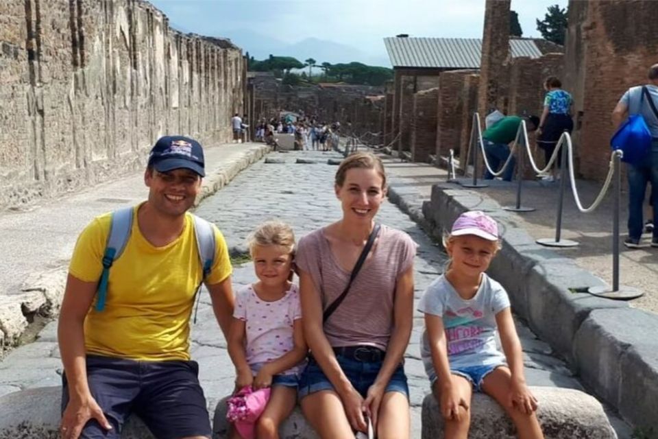 Naples: Private custom tour with a local guide - Price and value: what $53 per person buys you in Naples