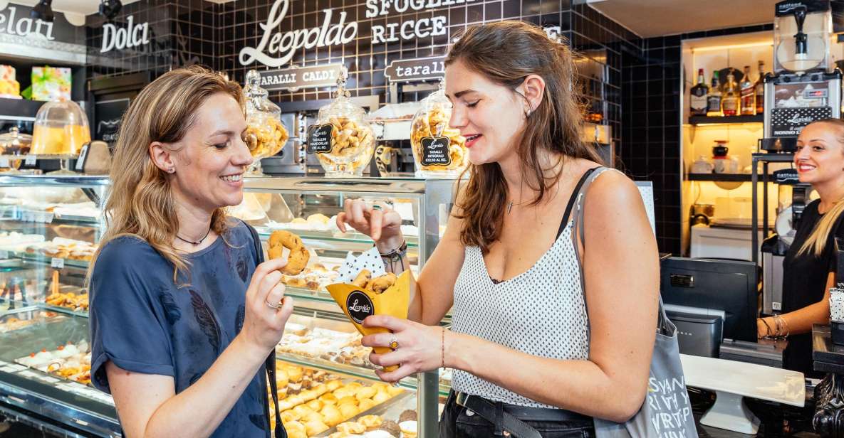 Naples: Private Food Tour – 10 Tastings with Locals - Limoncello and Pizza Portafoglio: the Naples classics to taste